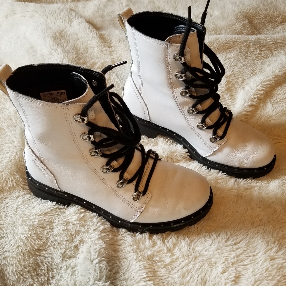 Sorel combat boots